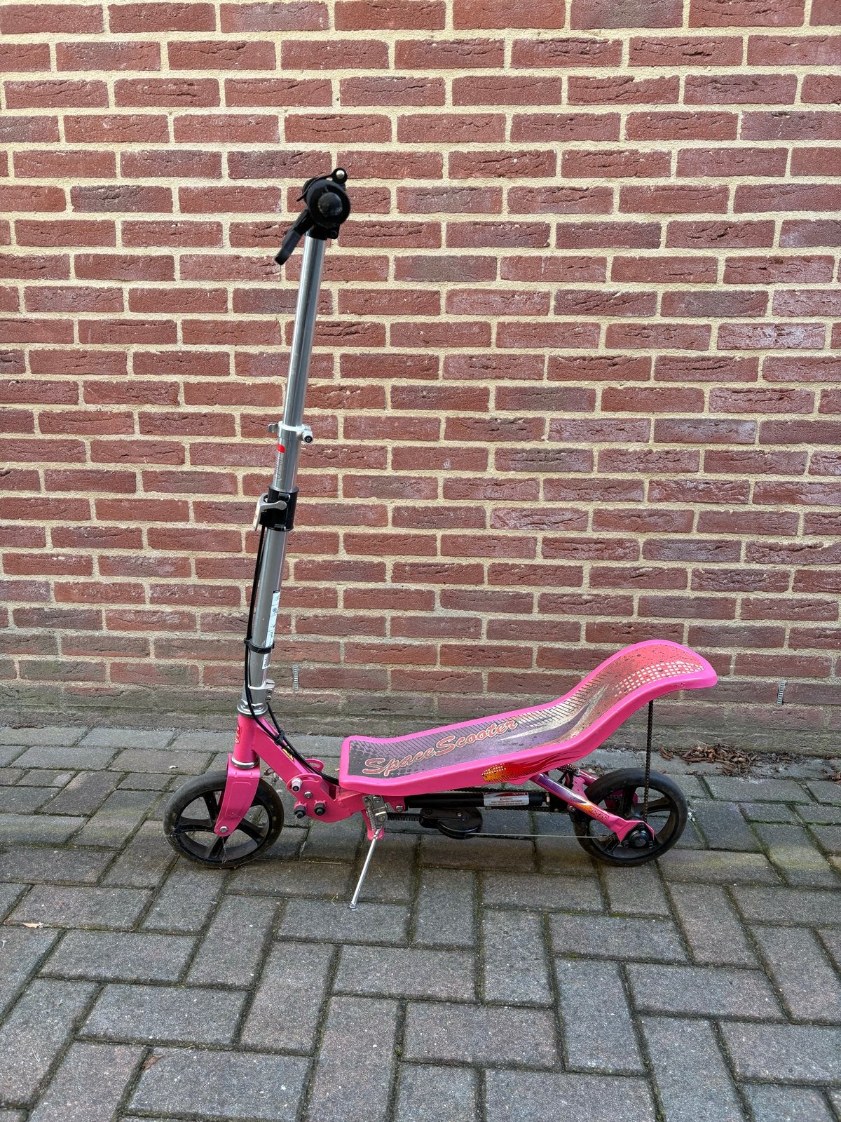 Roze Space Scooter in goede staat, Fietsen en Brommers, Ophalen, Gebruikt, Overige typen