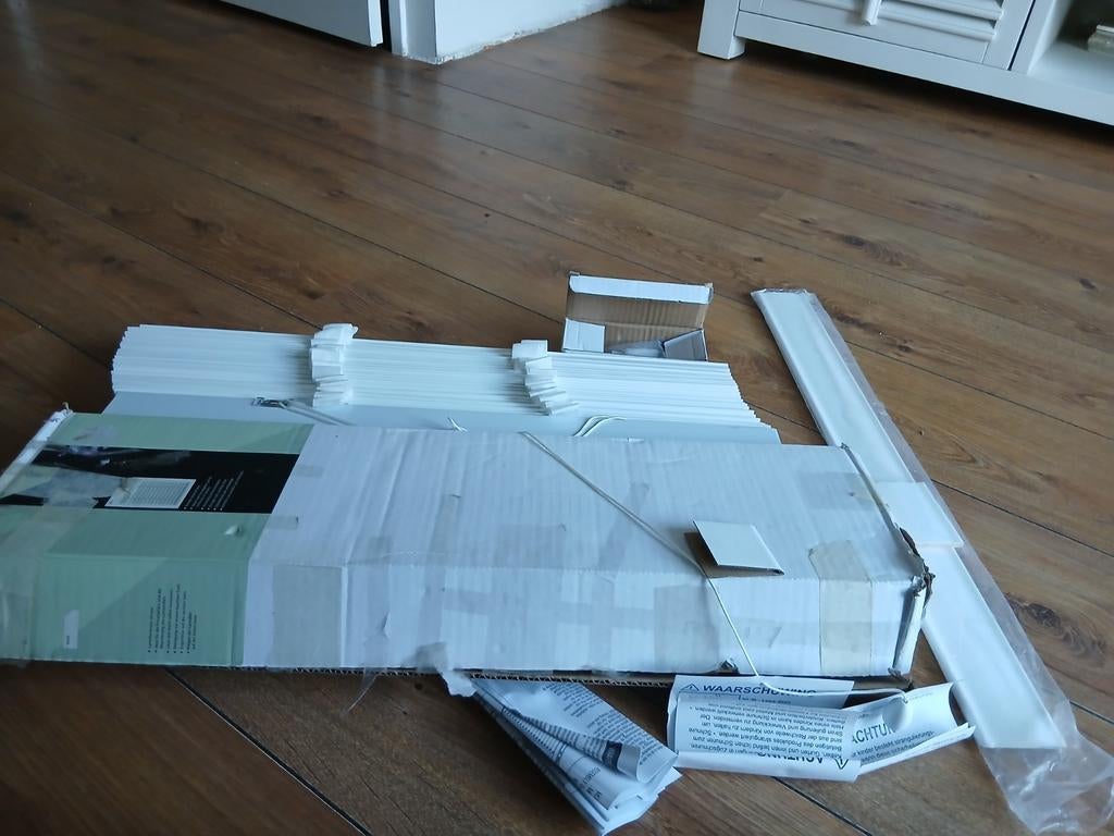 Witte jaloezieën, 130 cm breed, 60 cm hoog zonder beugel, Ophalen of Verzenden, Nieuw