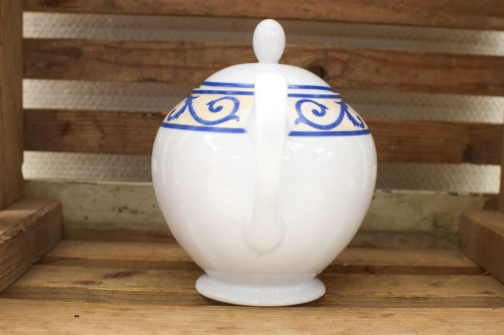 Art & Design porseleinen koffiepot 45898, Gebruikt, Ophalen of Verzenden, Bord(en), Overige stijlen