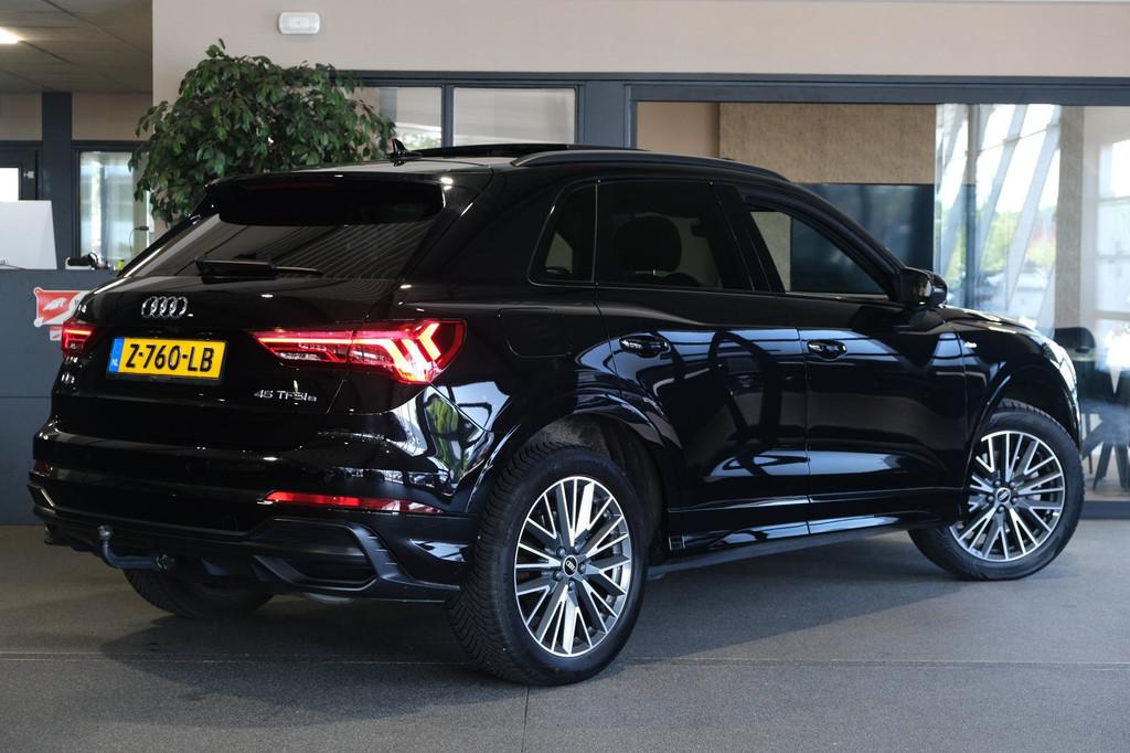 Audi Q3 45 TFSI e 245PK 2x S-line Pano Navi Cam Trek Led ACC, Auto's, Audi, Gebruikt, Zwart, Zwart, Hybride Elektrisch/Benzine