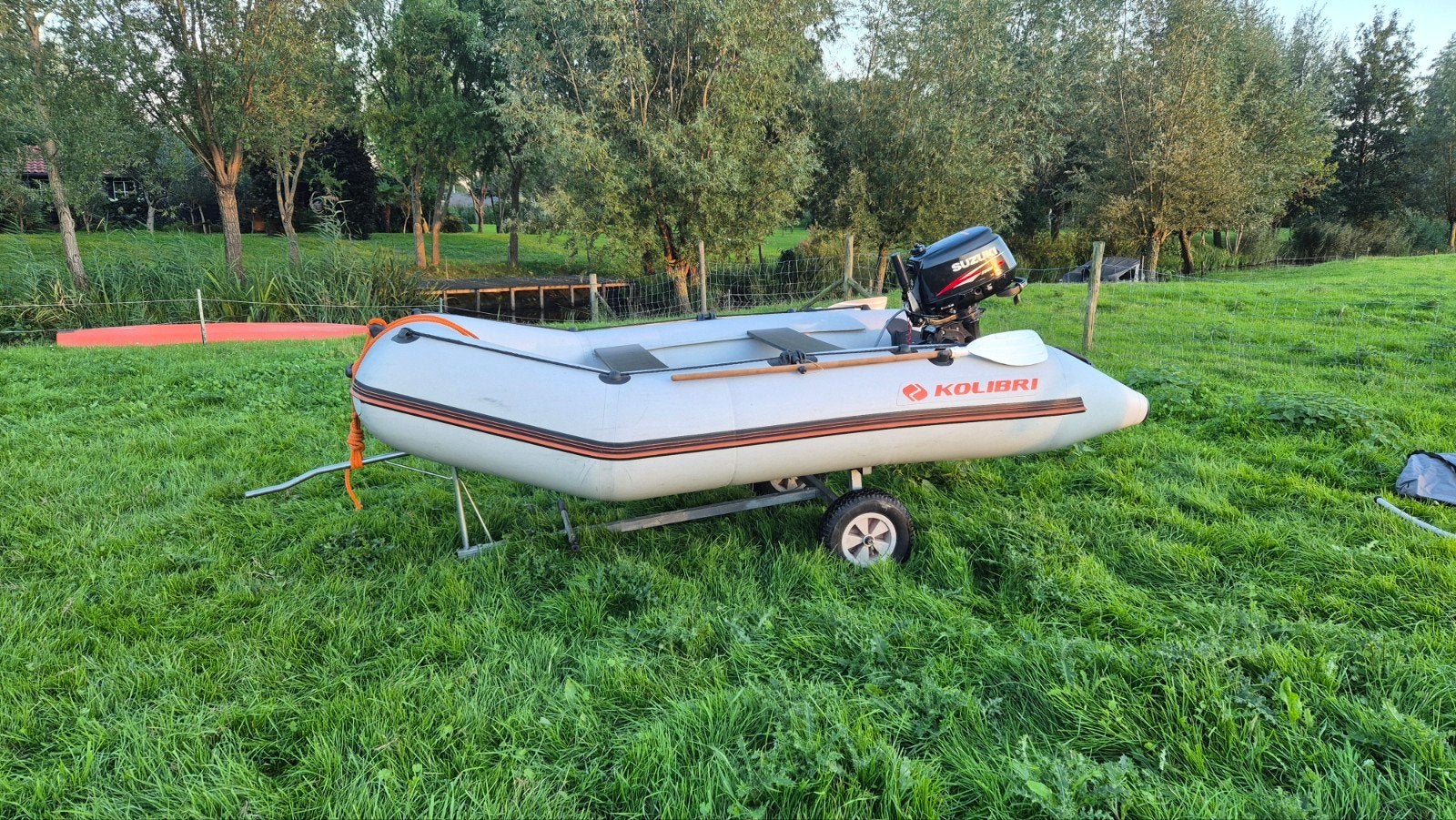 Kolibri KM-300 opblaasboot met Suzuki 6pk buitenboordmotor, Ophalen, Gebruikt, Kolibri, Hout