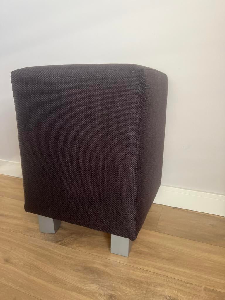 Nachtkastje / Hocker, Huis en Inrichting, Slaapkamer | Nachtkastjes, Ophalen, Zo goed als nieuw, Minder dan 45 cm, 55 tot 70 cm