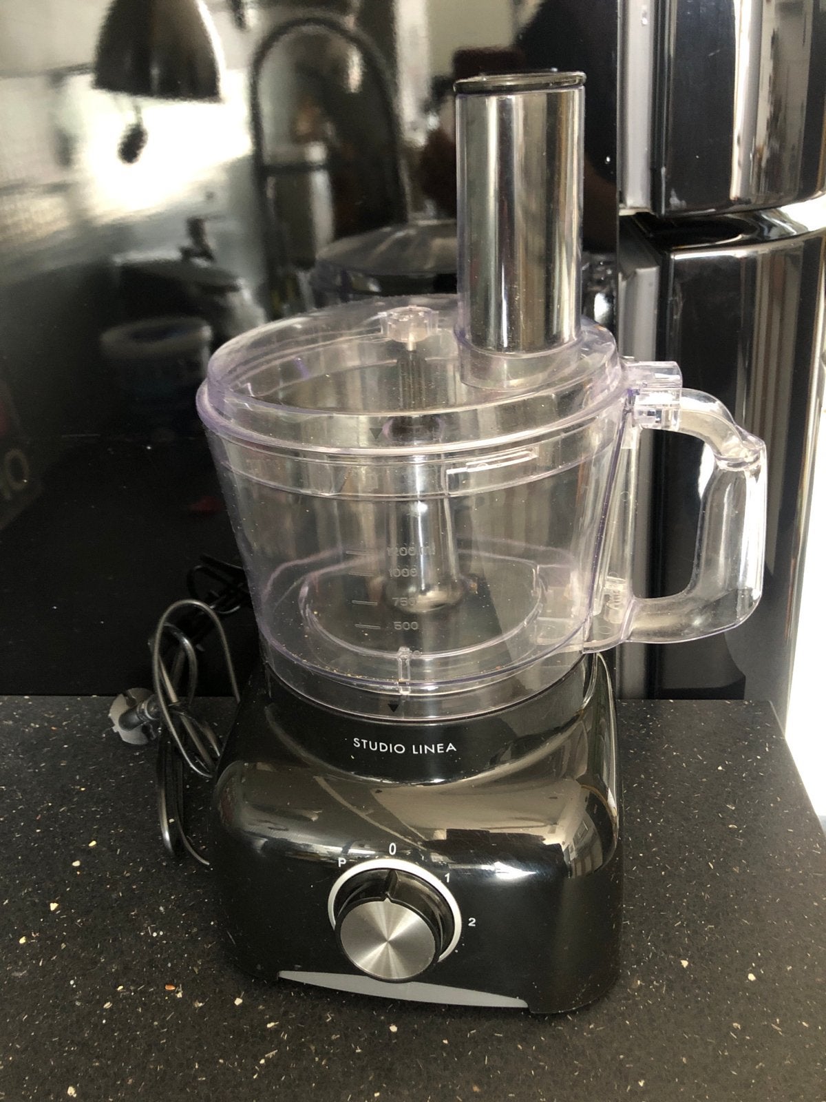 Studio Linea 5-in-1 Foodprocessor SLFOODIE5BK, 1 tot 2 liter, Ophalen, Gebruikt, 2 snelheden