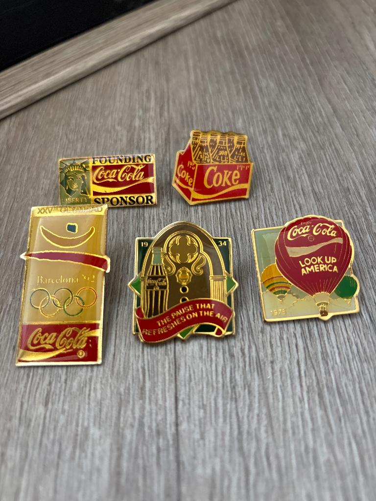Coca Cola Pins Vintage, Ophalen of Verzenden, Nieuw, Merk, Speldje of Pin
