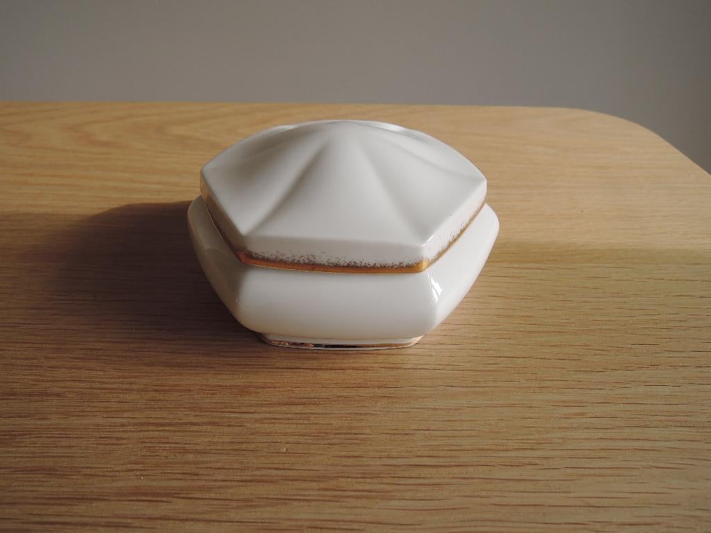 Royal Albert Val D'or 6 hoekige doosje /potje met deksel, Ophalen of Verzenden