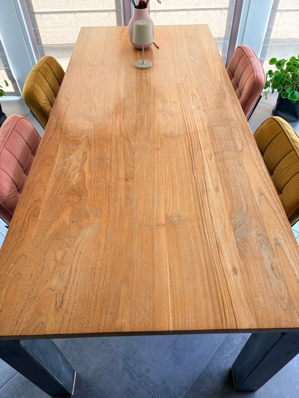 eettafel met metalen poten en houten blad en 4 stoelen., Ophalen, 200 cm of meer, 50 tot 100 cm, Zo goed als nieuw