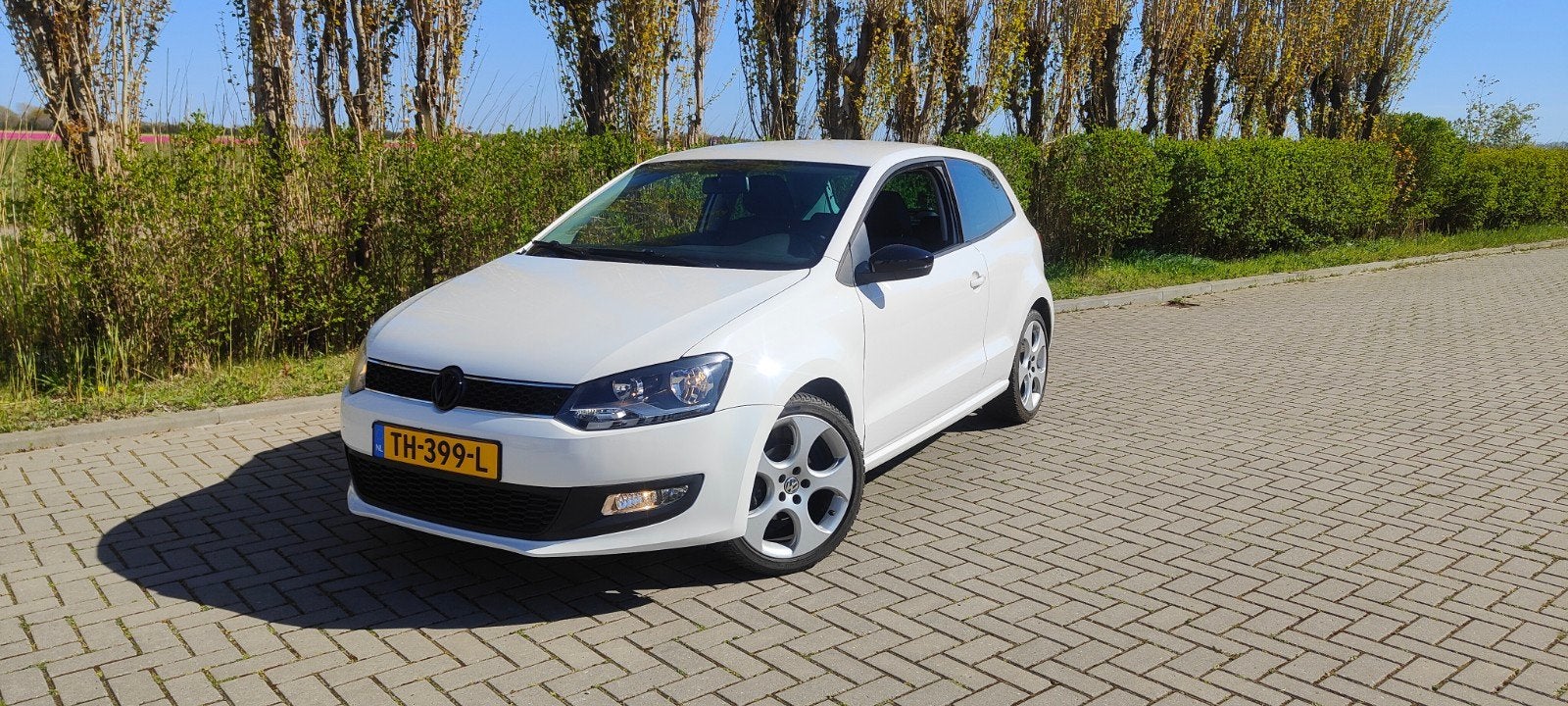 Volkswagen Polo 1.4 16V FSI 63KW 2011 Wit, Voorwielaandrijving, 970 kg, 40 €/maand, 4 cilinders