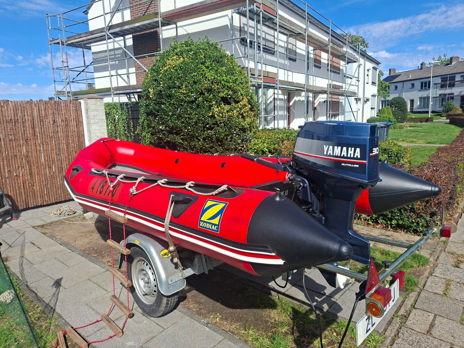 Zodiac Futura-Yamaha 30pk Riba trailer vaarklaar, Watersport en Boten, Rubberboten, Ophalen, Aluminium, Gebruikt, 4 m