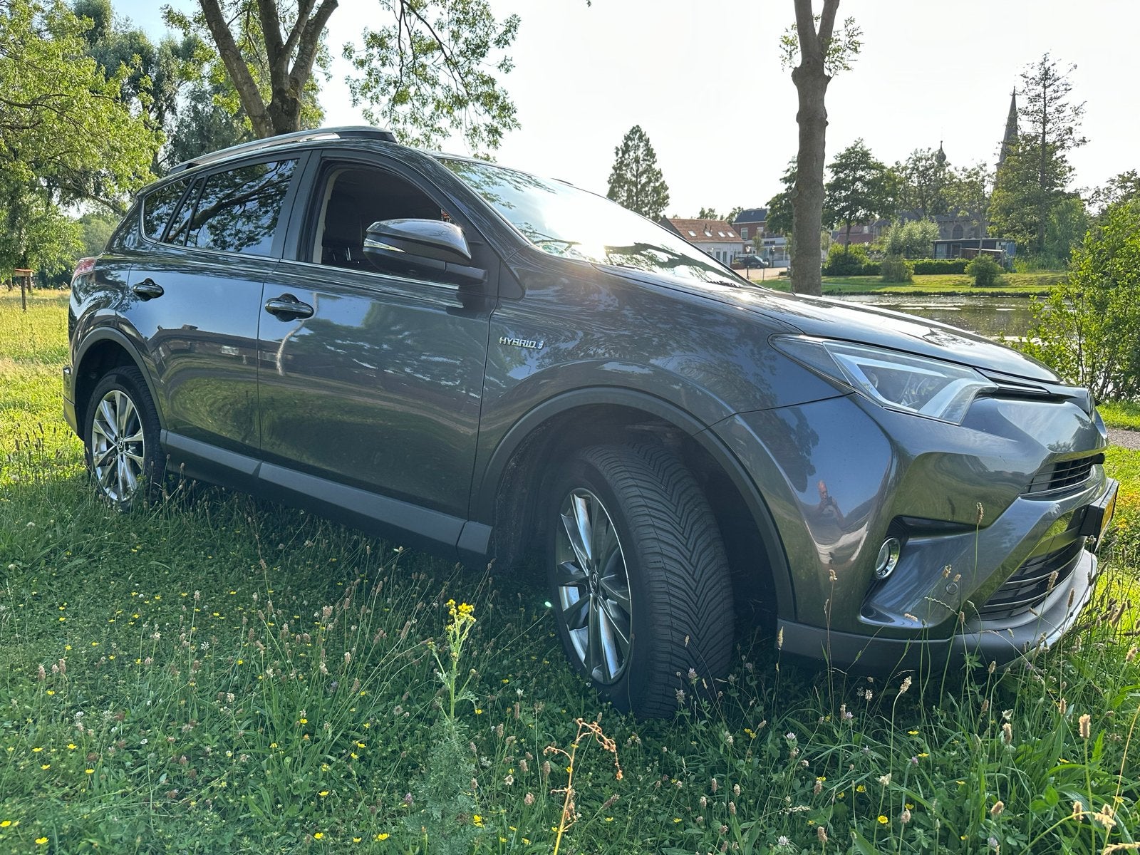 Toyota Rav4 2.5 Vvt-i Hybrid 197pk AWD Aut 2019 Grijs, Automaat, Euro 6, 1650 kg, 155 pk