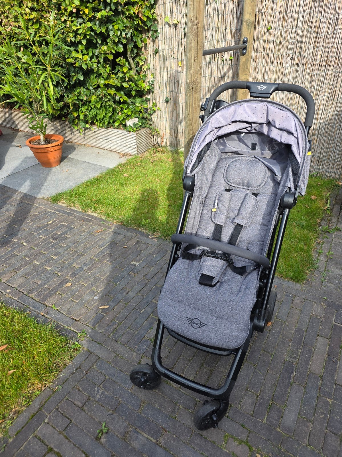 Mini easy walker (buggy), Ophalen, Zo goed als nieuw, Regenhoes
