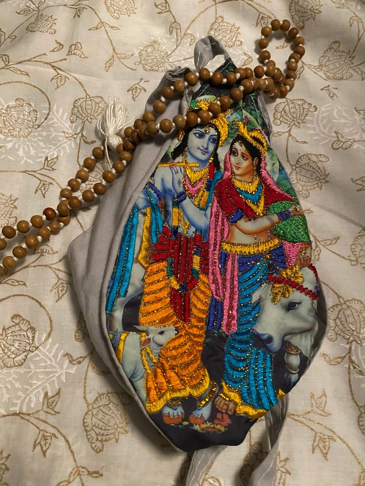 Japa Mala Tas met Goddelijke Afbeeldingen, Antiek en Kunst, Textiel, Ophalen of Verzenden, Meerkleurig, Versierd