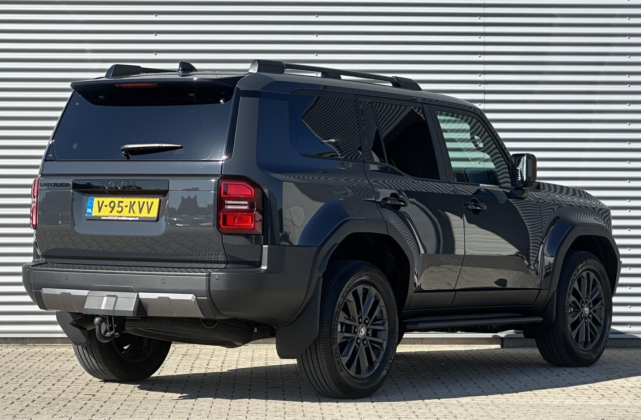 Toyota Land Cruiser 2.8 D-4D landcruiser Blind Van Professio, Automaat, Dealer onderhouden, Gebruikt, 4 cilinders