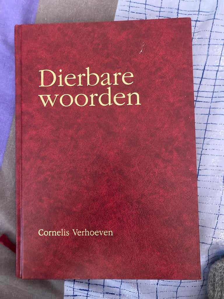 Dierbare woorden - Cornelis Verhoeven, Ophalen of Verzenden, Gelezen