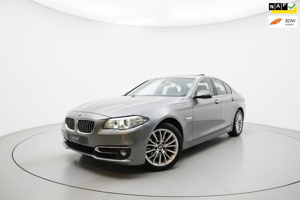 BMW 5-serie 520i Luxury Edition LEER MEMORY SCHUIFDAK NAP, Automaat, Achterwielaandrijving, Gebruikt, 4 cilinders
