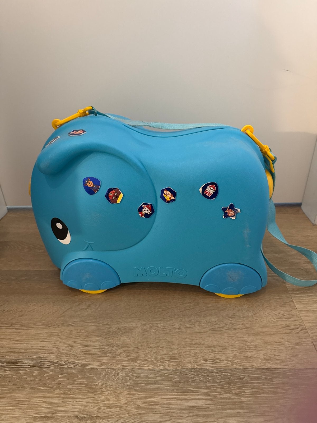 Molto kinder koffer om op te zitten - ideaal voor reizen, Ophalen, Gebruikt