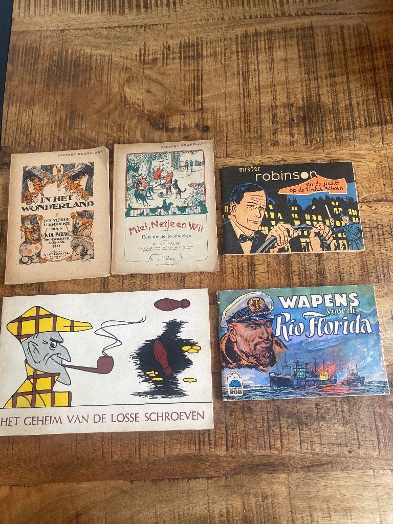 5 vintage Leesboekjes kapitein rob mister  robinson, Meerdere stripboeken, Ophalen of Verzenden, Gelezen