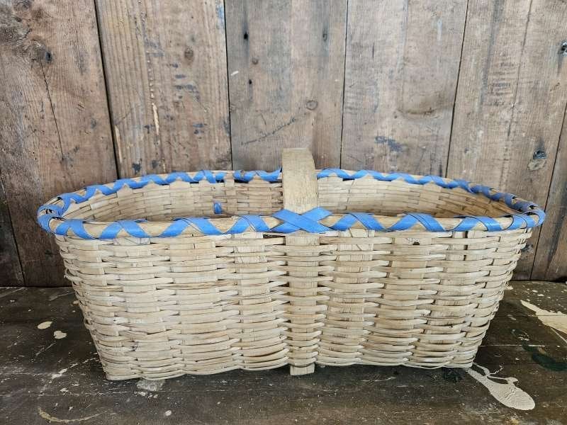 oude rieten mand ``WOONWINKEL RUSTIEK``, Ophalen of Verzenden