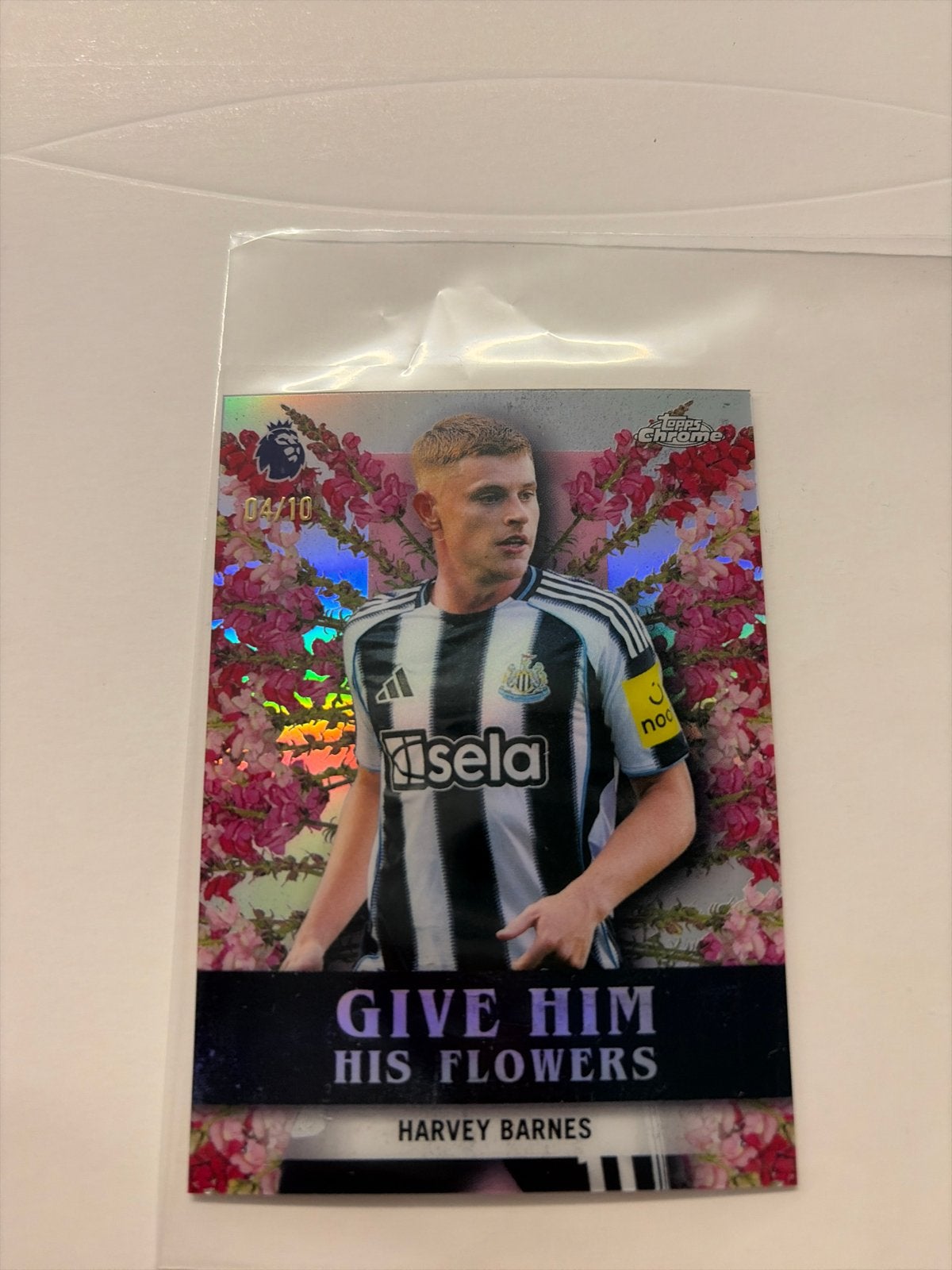 Topps Chrome Harvey Barnes Newcastle United kaart #4/10, Ophalen of Verzenden, Nieuw, Buitenlandse clubs, Spelerskaart