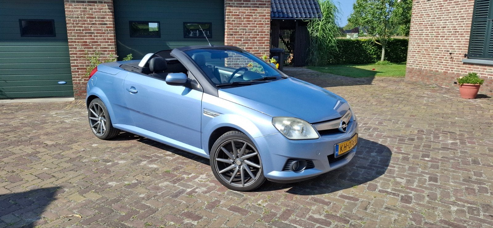 Opel Tigra 1.8 16V Twintop 2005 Blauw, 125 pk, 4 cilinders, Blauw, 1796 cc