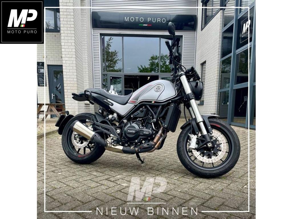 Benelli Leoncino 500 (bj 2024) 3,020 km, 2 cilinders, Bedrijf, Onbekend, Toermotor