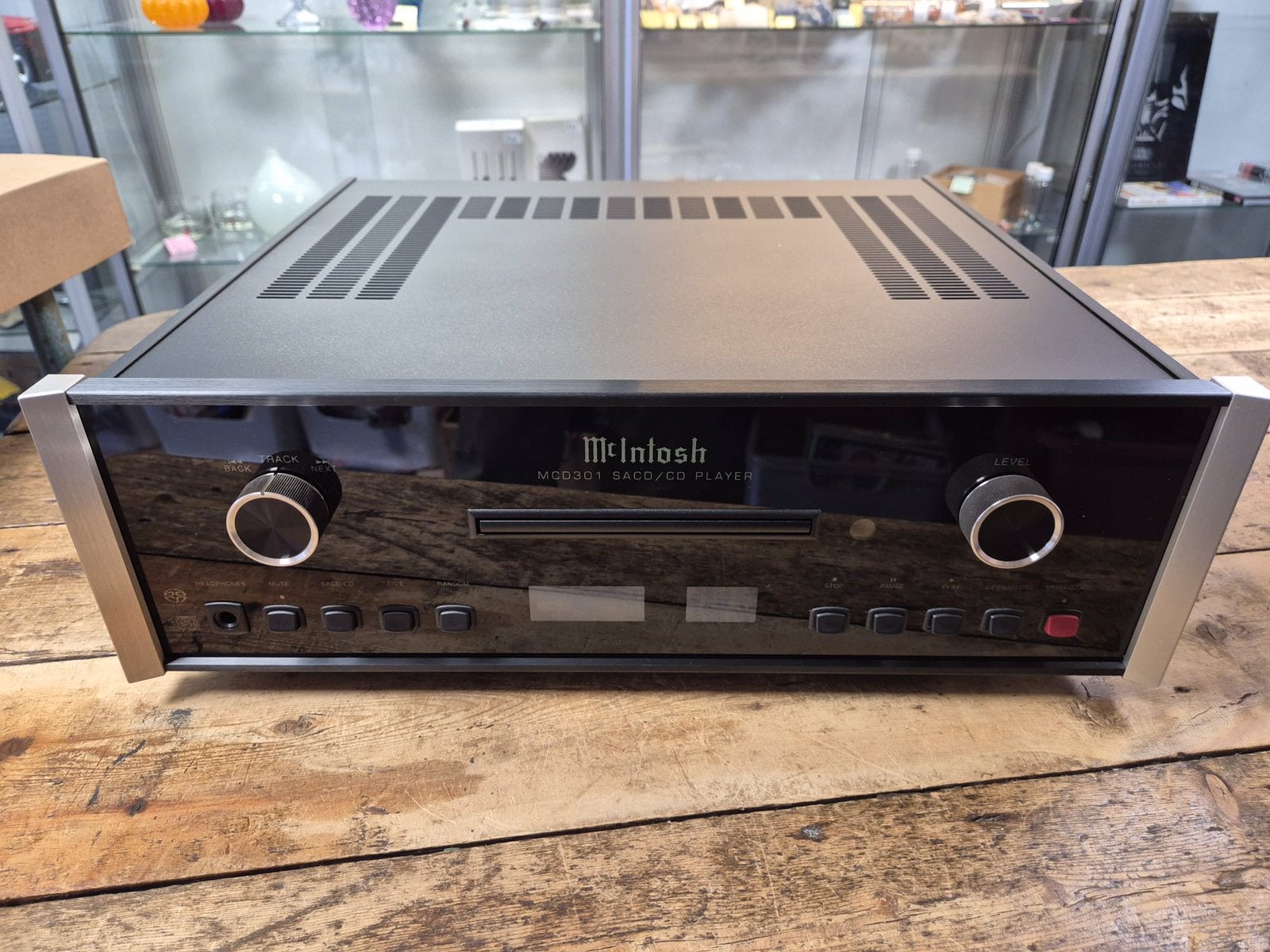 McIntosh MCD301 High End CD / SACD player in nieuwstaat, Ophalen, Nieuw, Audio