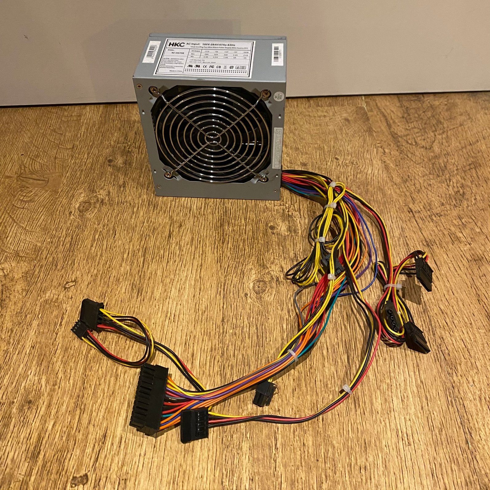 HKC 450 watt Desktop voeding, Computers en Software, Interne voedingen, Ophalen of Verzenden, Gebruikt