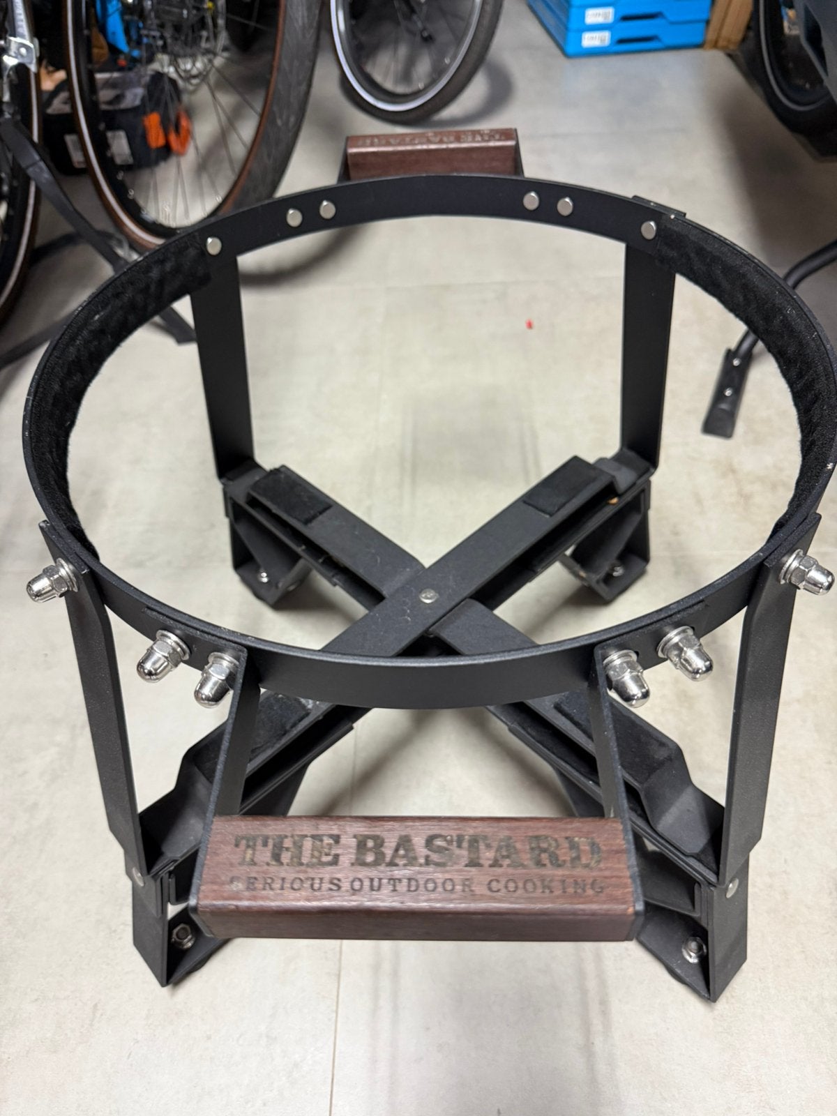 Bastard Compact standaard, Ophalen, Nieuw