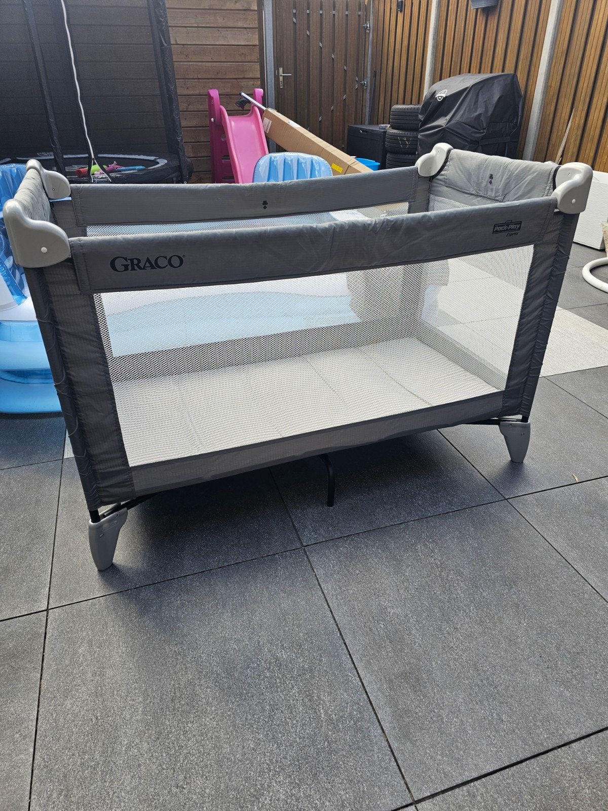 Camping bed babybedjes als nieuw, Huis en Inrichting, Kasten | Televisiemeubels, Ophalen of Verzenden, Zo goed als nieuw, 25 tot 50 cm