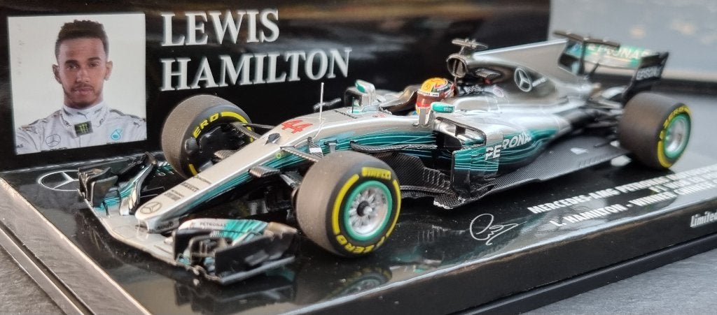 Minichamps Mercedes W08 #44 Lewis Hamilton 1:43 China 2017, Ophalen of Verzenden, Nieuw, Auto, MiniChamps