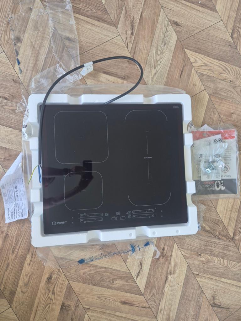 Indesit Inductieplaat Nieuw in Verpakking, Ophalen, Nieuw, 4 kookzones, Inbouw