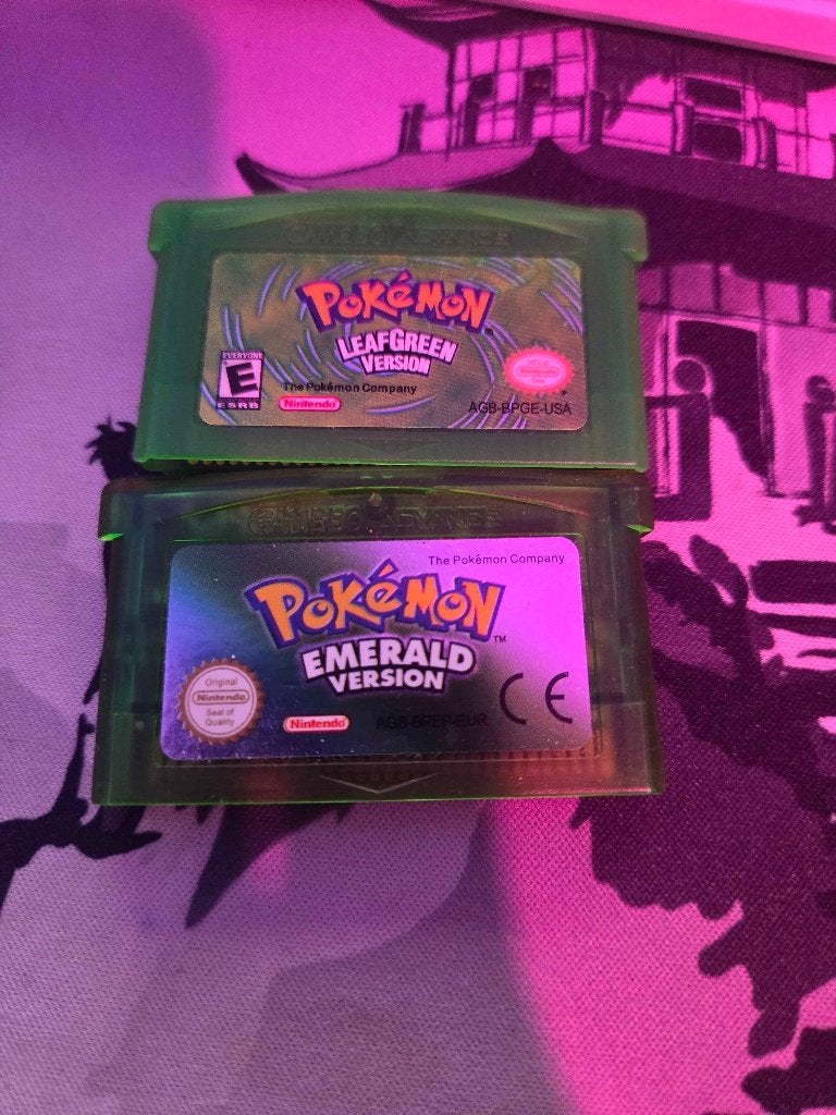 pokemon leaf green en emerald games gameboy, Avontuur en Actie, Verzenden, 1 speler, Zo goed als nieuw