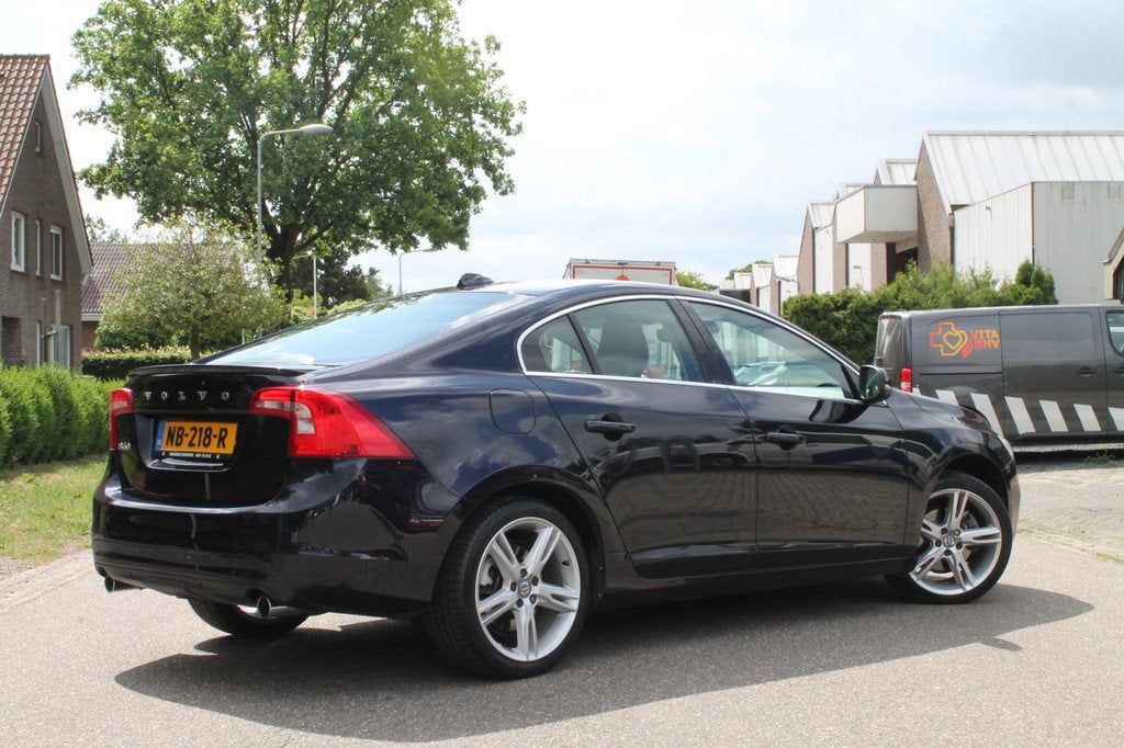 Volvo S60 1.5 T2 Momentum | Trekhaak | Standkachel | CC, Auto's, 12 maanden, 4 cilinders, Blauw, S60