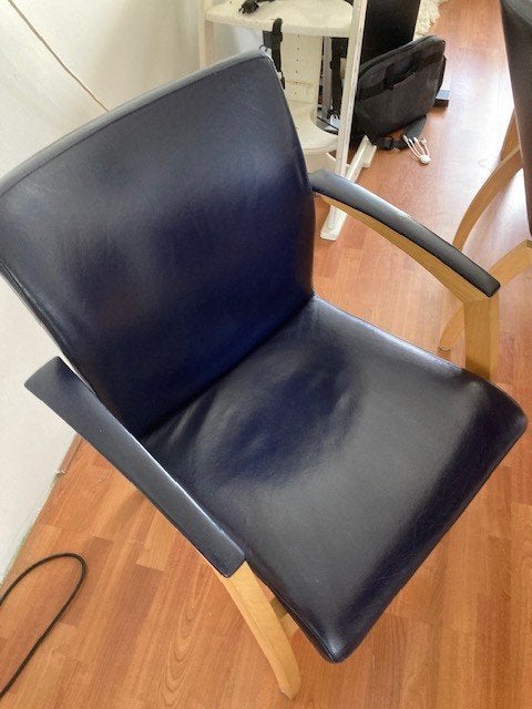 leolux camarilla donker blauwe leren stoelen 4, Ophalen, Gebruikt, Blauw, Vier