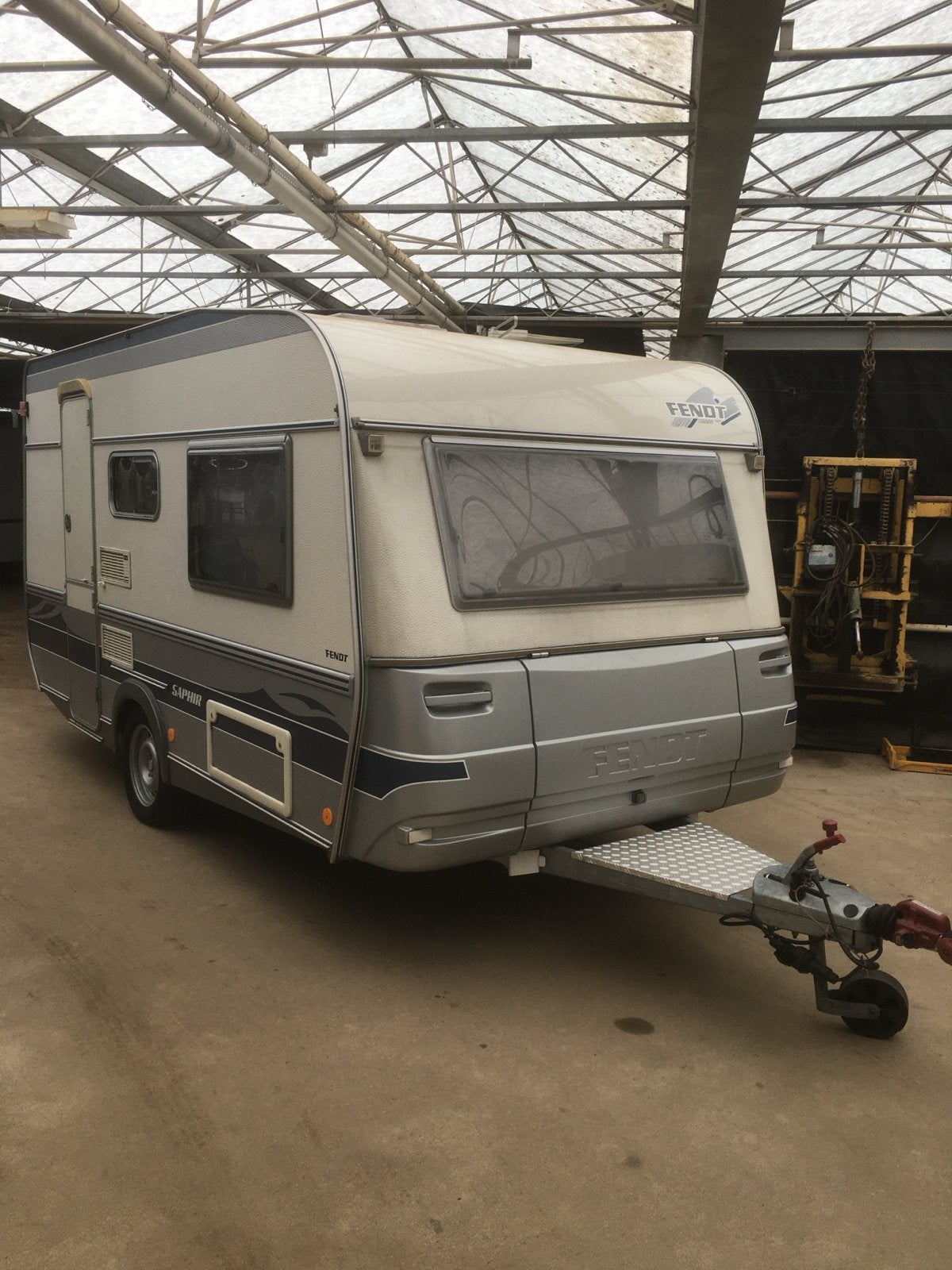 Fendt saphir met stapelbed en voortent, Caravans en Kamperen, Caravans, Treinzit, 750 - 1000 kg, Particulier, Fendt