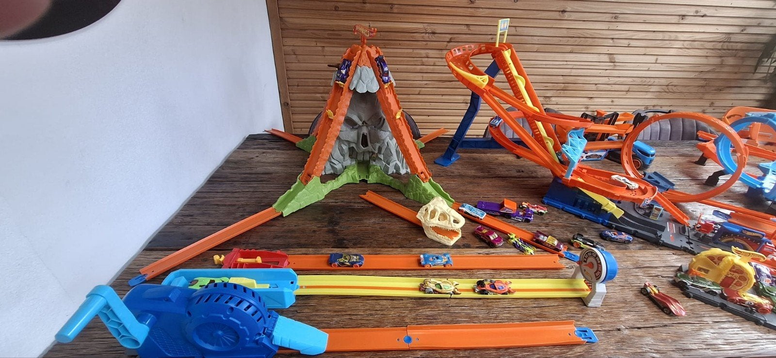 Grote Hot Wheels Baanset met Auto's - Zo goed als nieuw, Ophalen, Zo goed als nieuw