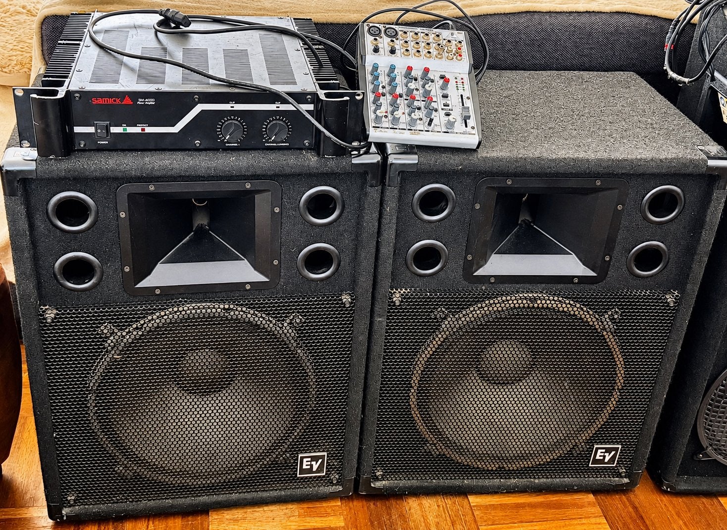Electro Voice PA set met  versterker en Behringer mixer, Muziek en Instrumenten, Versterkers | Keyboard, Monitor en PA, Ophalen