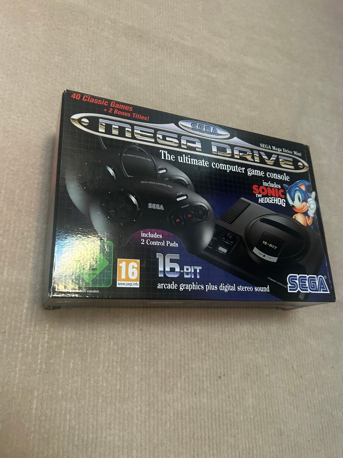 SEGA Mega Drive Mini – Nieuw, Spelcomputers en Games, Spelcomputers | Sega, Ophalen of Verzenden, Zo goed als nieuw, Met 2 controllers