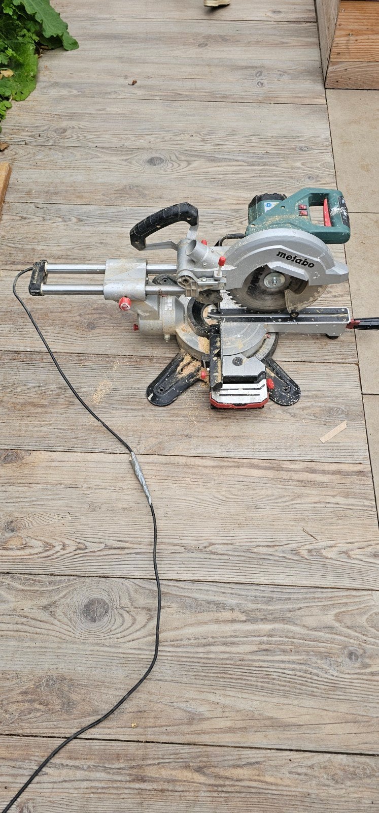 Metabo KGS 254 M Afkort- en Verstekzaag Precision Cut line, Doe-het-zelf en Verbouw, Gereedschap | Zaagmachines, Ophalen, Gebruikt