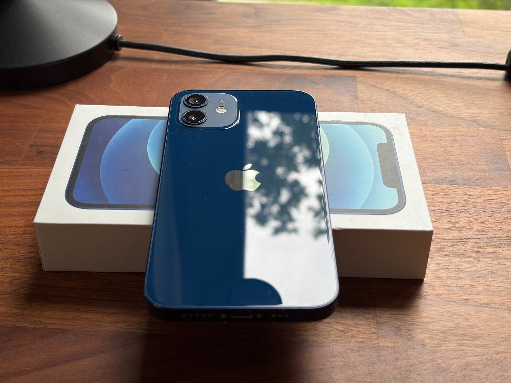 Foto 3 van iPhone 12 - 64gb - blauw