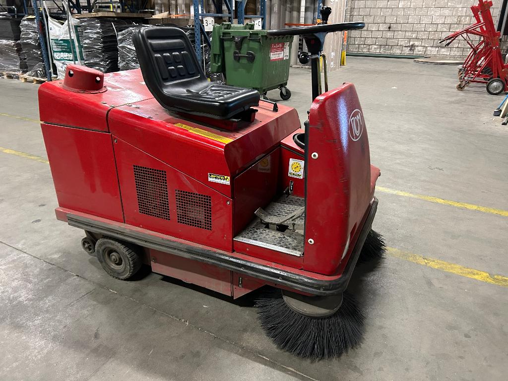 Super nette RCM Veegmachine EUR 700.00, Ophalen of Verzenden