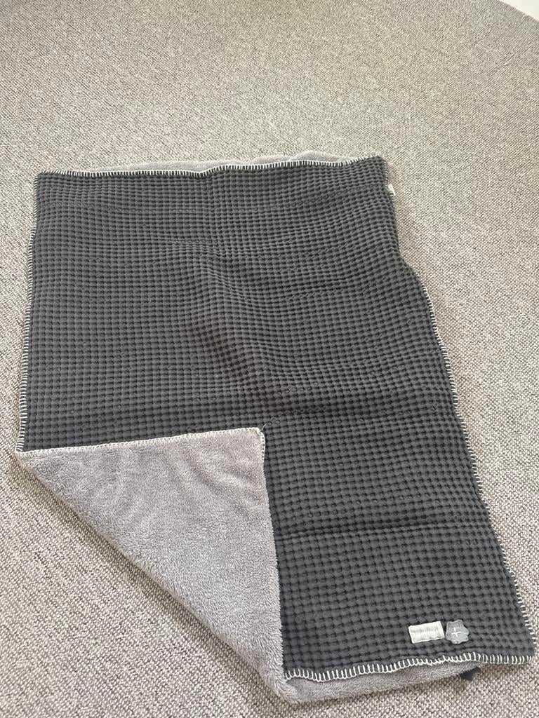 Wafelstof deken met teddy voering - Grijs, Ophalen, Zo goed als nieuw, 85 tot 100 cm, Deken