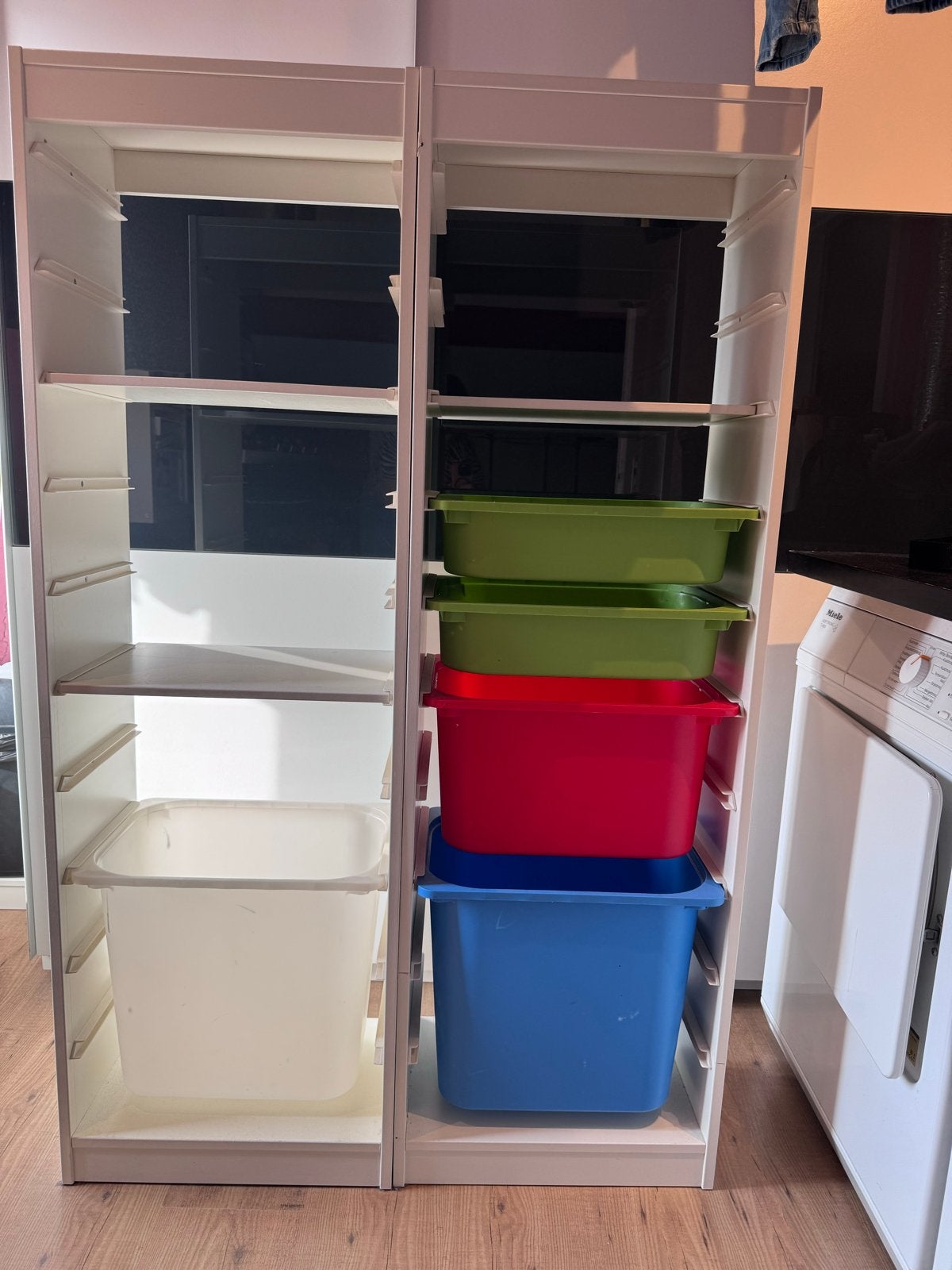 2 IKEA Trofast opbergrek met bakken en plankjes, Ophalen, Gebruikt