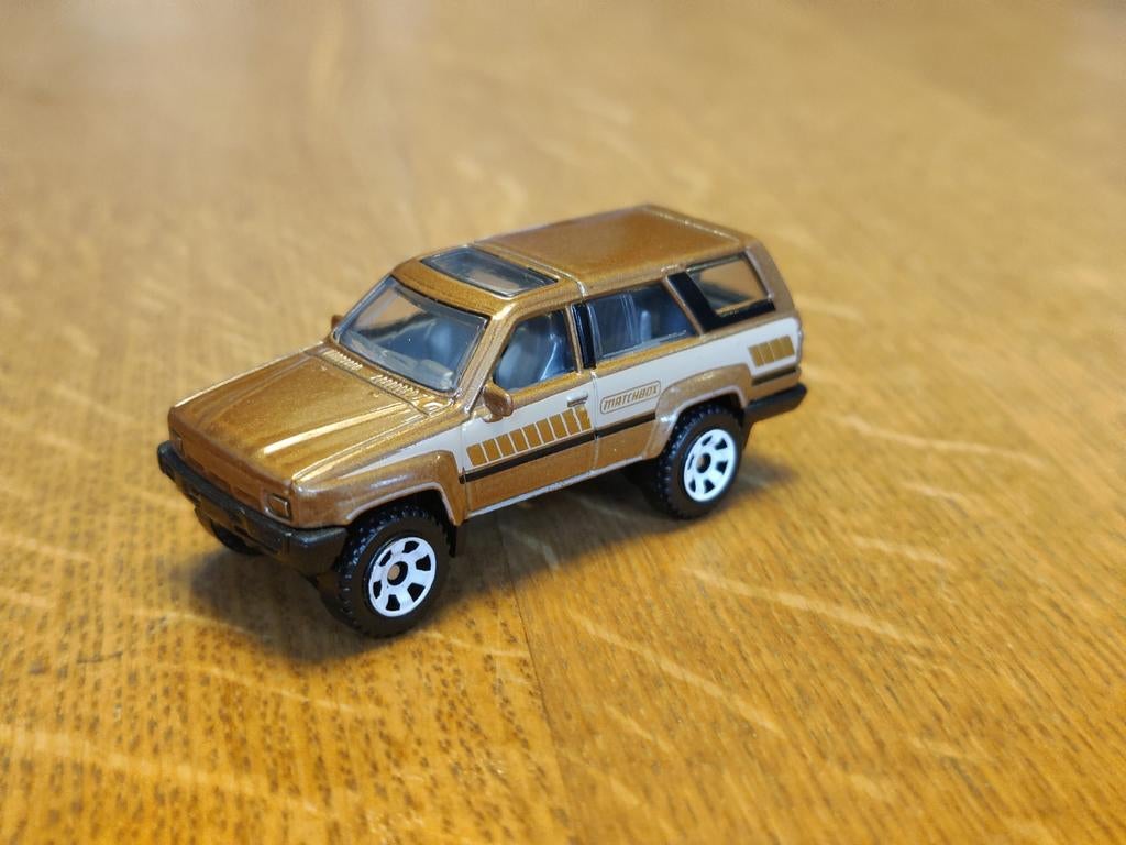 Matchbox Toyota 4Runner BRUIN, Ophalen of Verzenden, Zo goed als nieuw, Auto