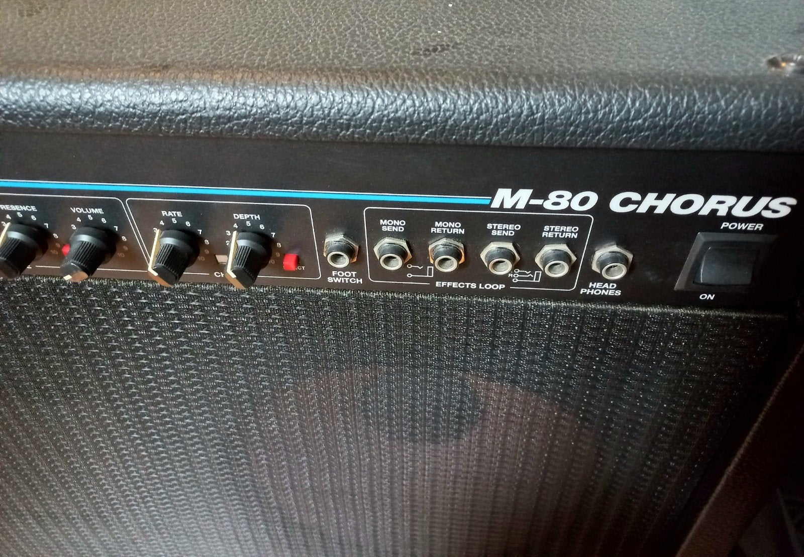 Fender M80 Chorus zeldzaam. Dubbele speakers., Ophalen, Zo goed als nieuw