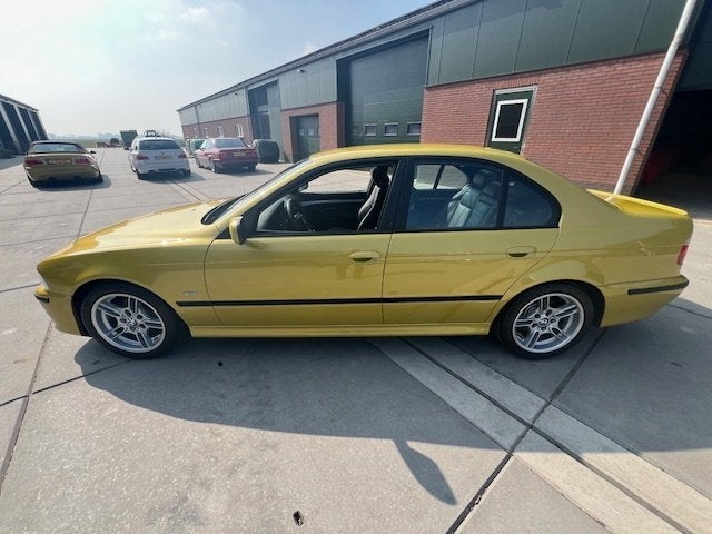 BMW 525I M INDIVIDUAL, 2500 cc, Achterwielaandrijving, Zwart, 192 pk