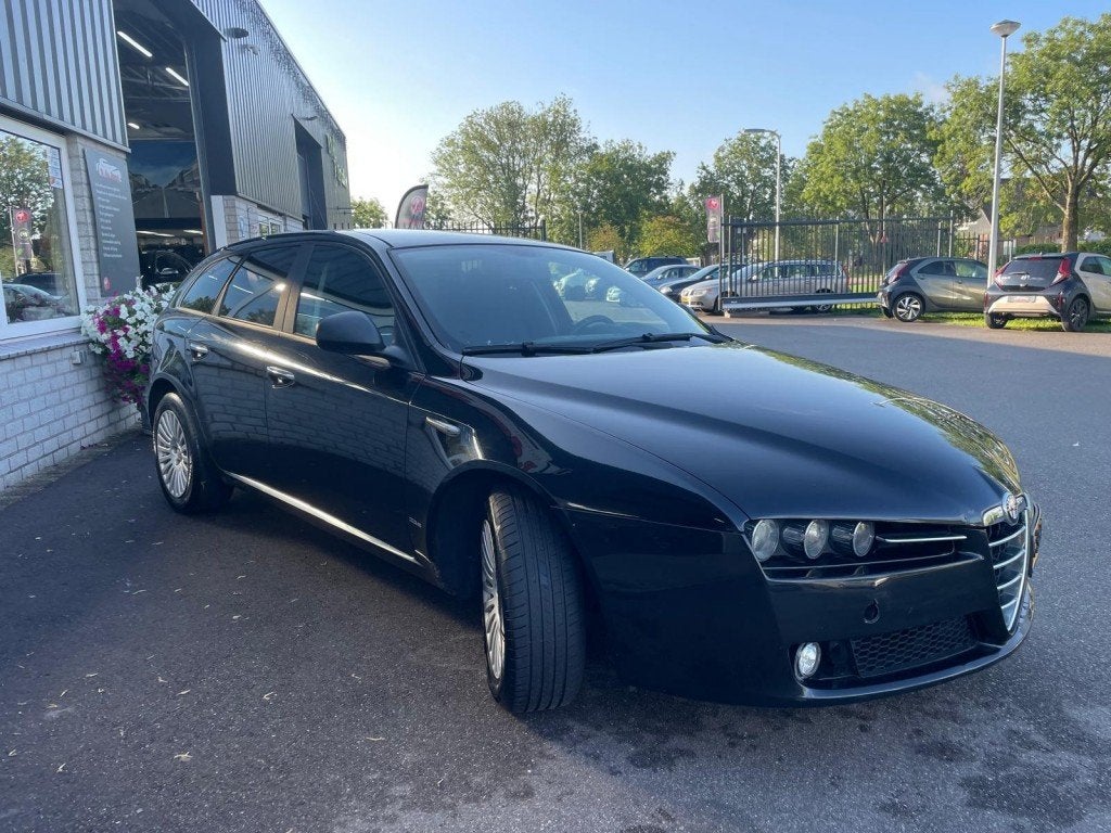 Alfa romeo 159 1.8 MPI BUSINESS Navi - Cruise - Airco - Trek, Auto's, Alfa Romeo, 4 cilinders, 1796 cc, Zwart, Origineel Nederlands