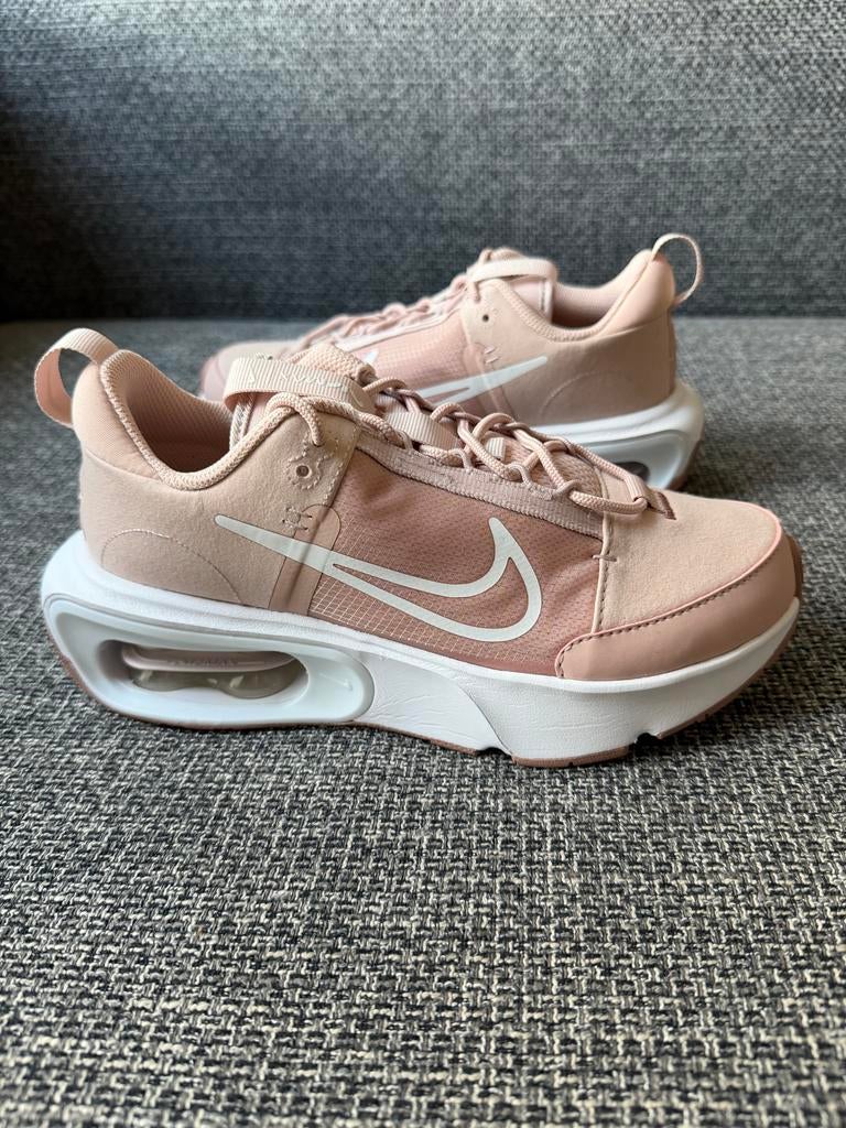 Nike Air Max INTRLK maat 41, Nieuw, Ophalen of Verzenden, Sneakers of Gympen, Roze