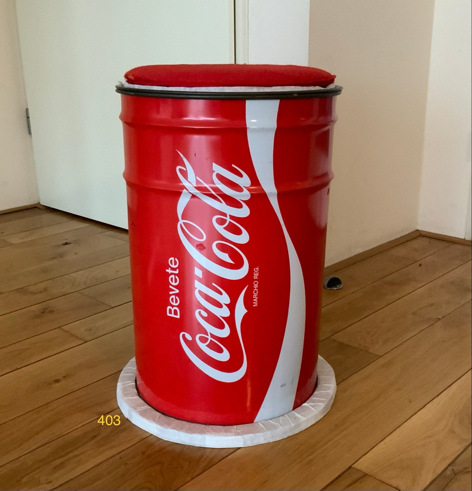Coca-Cola ton krukje/opberger, Gebruikt, Ophalen of Verzenden, Metaal, Eén