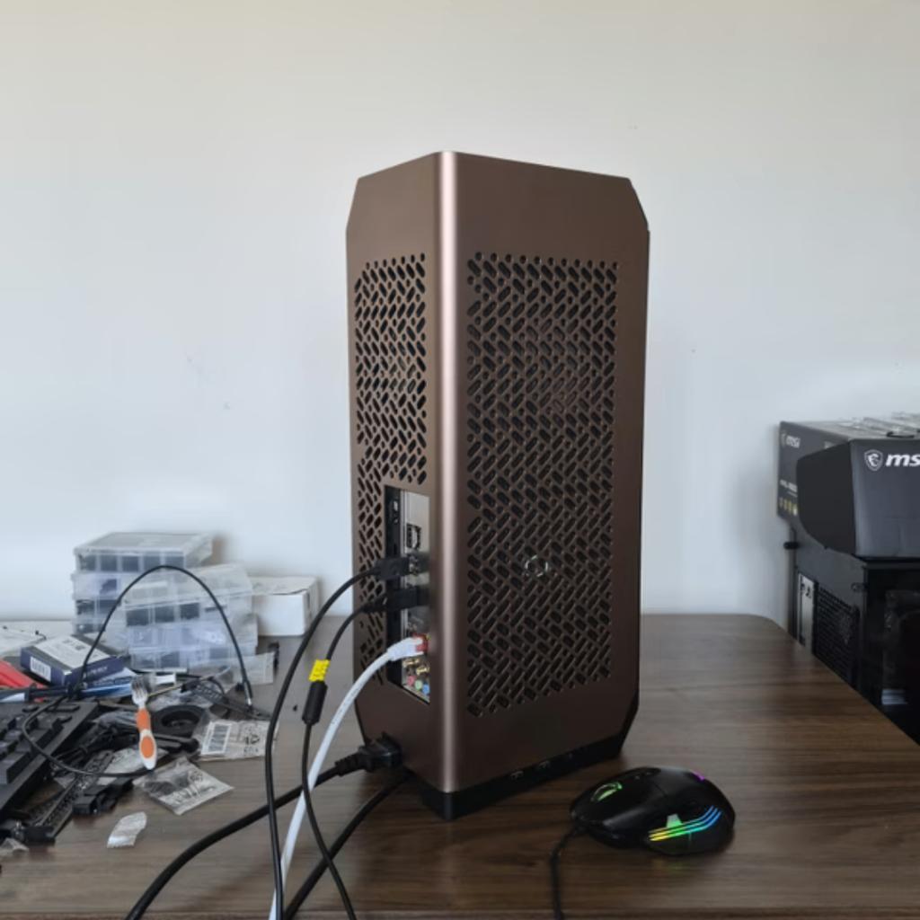 Gaming PC // RX 9070 XT & AMD Ryzen 7 7800X3D, 7604 HM, 32 GB, DTGParts.Business@gmail.com, Virtual Reality