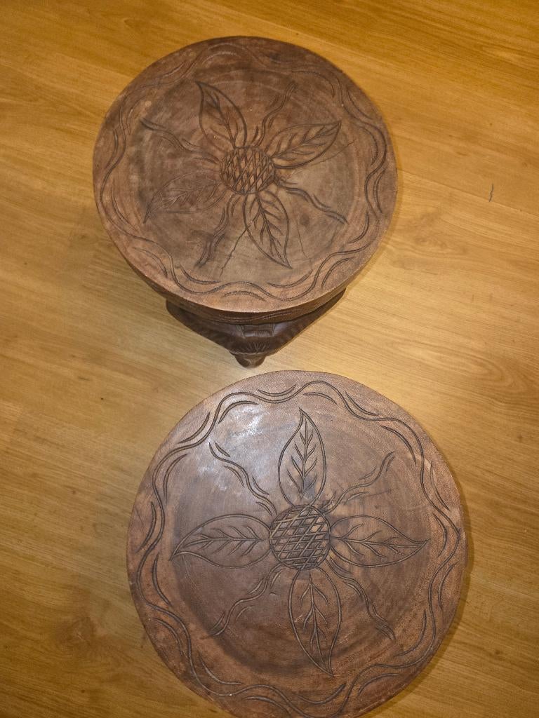 Houten tafeltje, Huis en Inrichting, Tafels | Bijzettafels, Minder dan 45 cm, Minder dan 55 cm, Rond, Nieuw